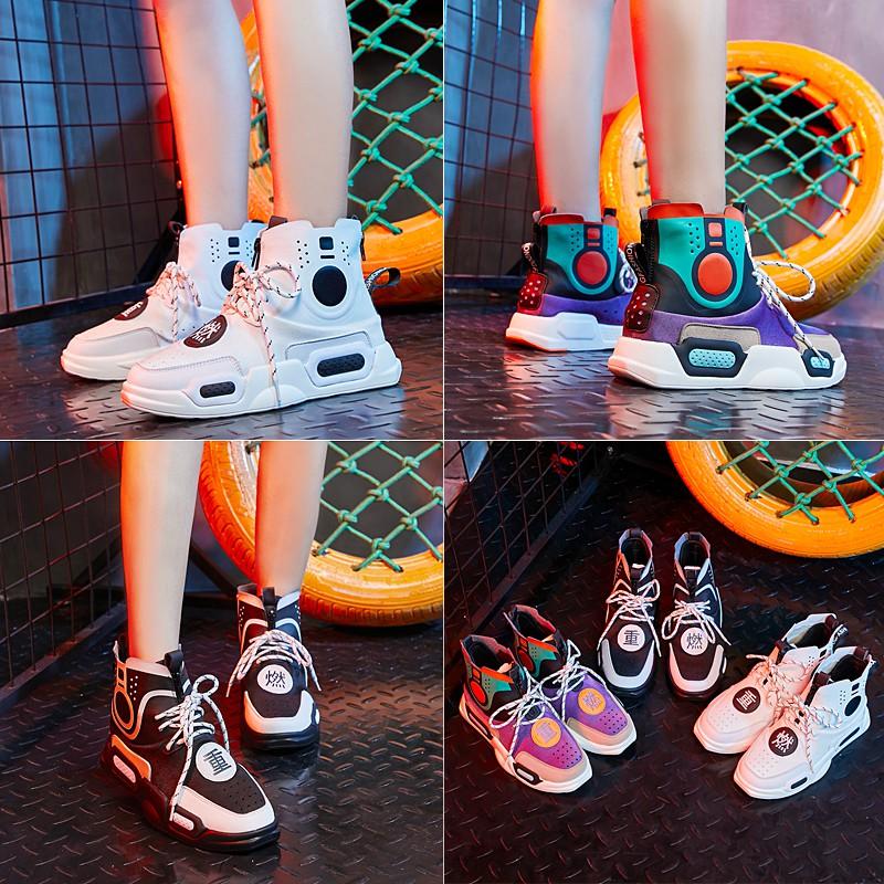 Classic high fashion sneaker for ladies