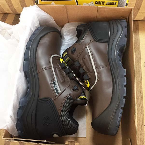 Giày Bảo Hộ Safety Jogger Pluto EH Da Thật, Cách Điện 18kV, Đế Chống Đâm Xuyên, Mũi Chống Va Đập