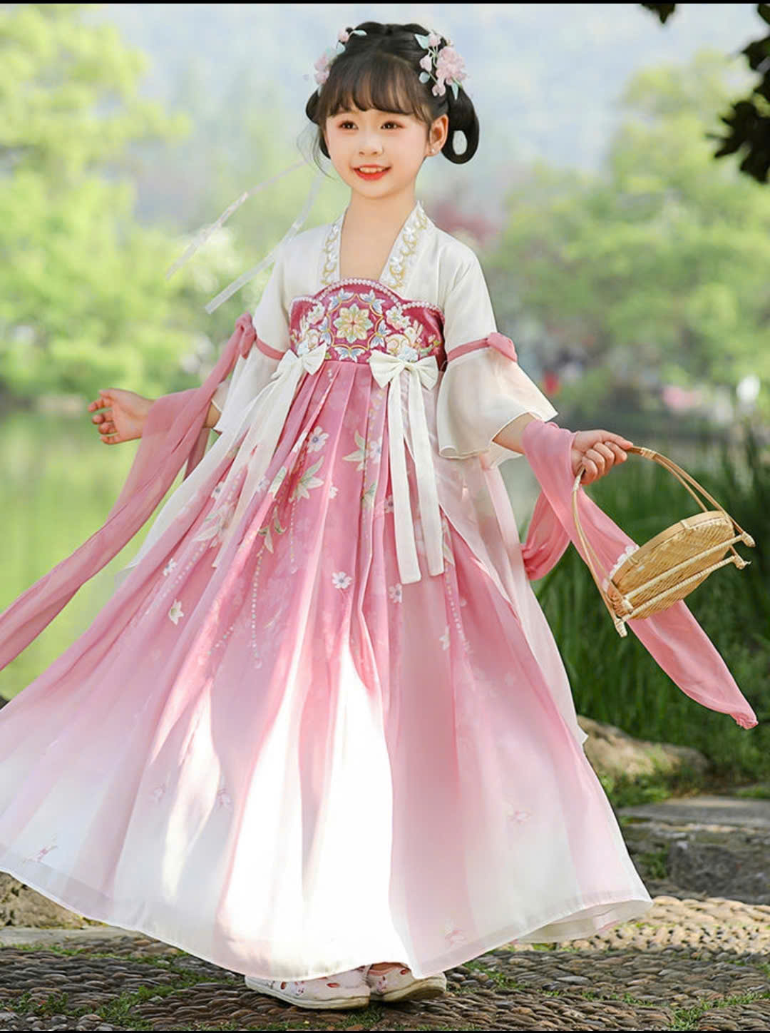 Đầm váy công chúa cổ trang hanfu thêu hoa cho bé gái diện lễ tết trung thu đẹp size 100-160 hàng Quảng Châu