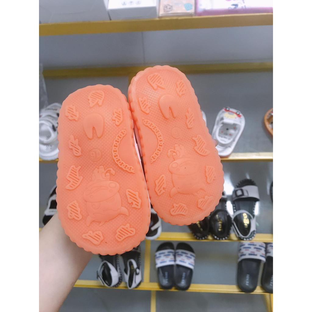 Dép tập đi cho bé trai bé gái