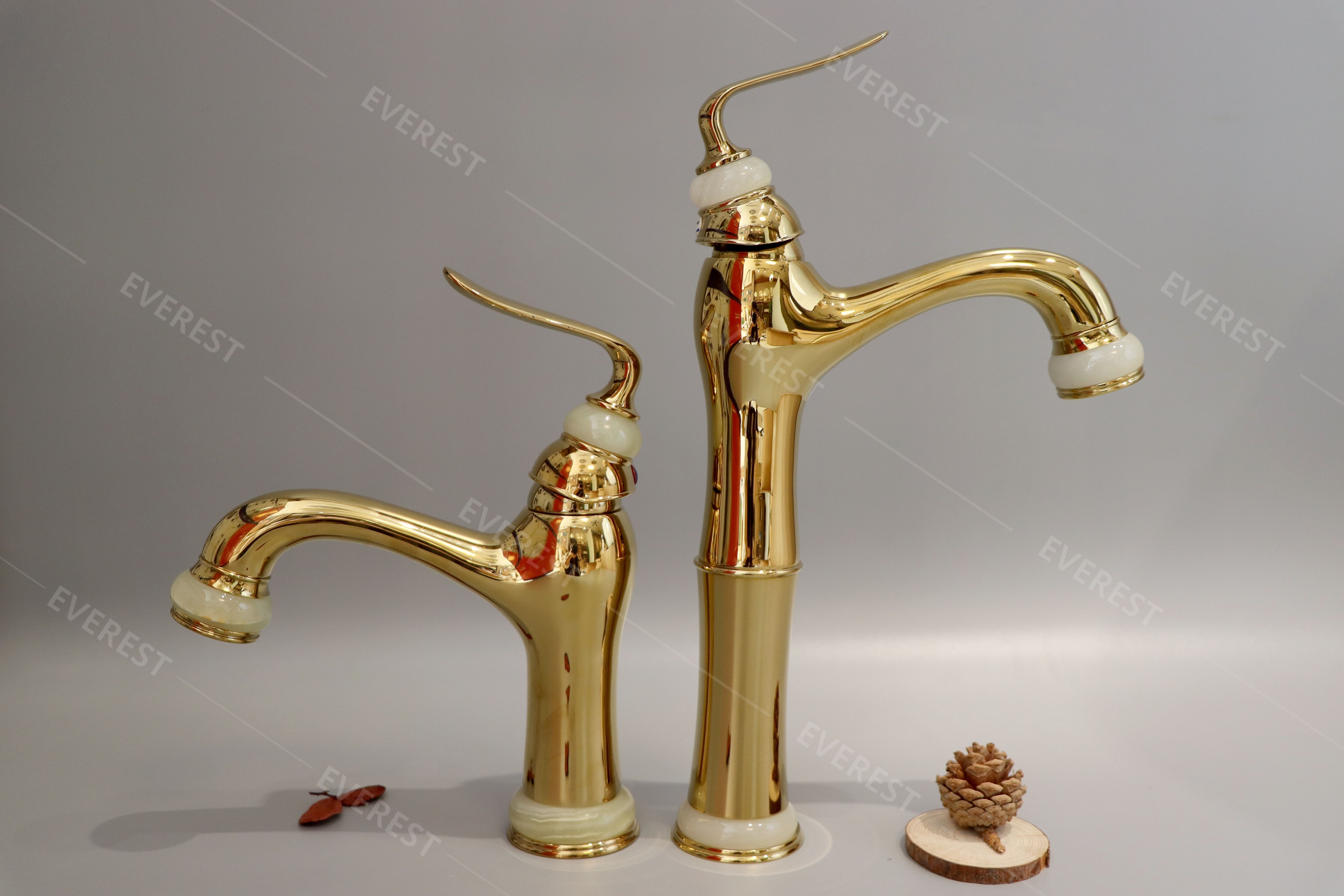 Vòi lavabo mạ vàng 30cm EV-MV29
