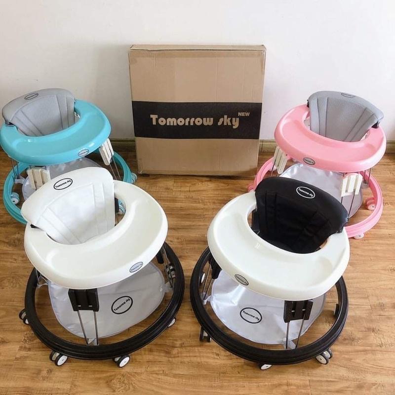 Xe tròn tập đi TOMOROW SKY có kèm đệm chân. 5 NẤC ĐIỀU CHỈNH ĐỘ CAO.