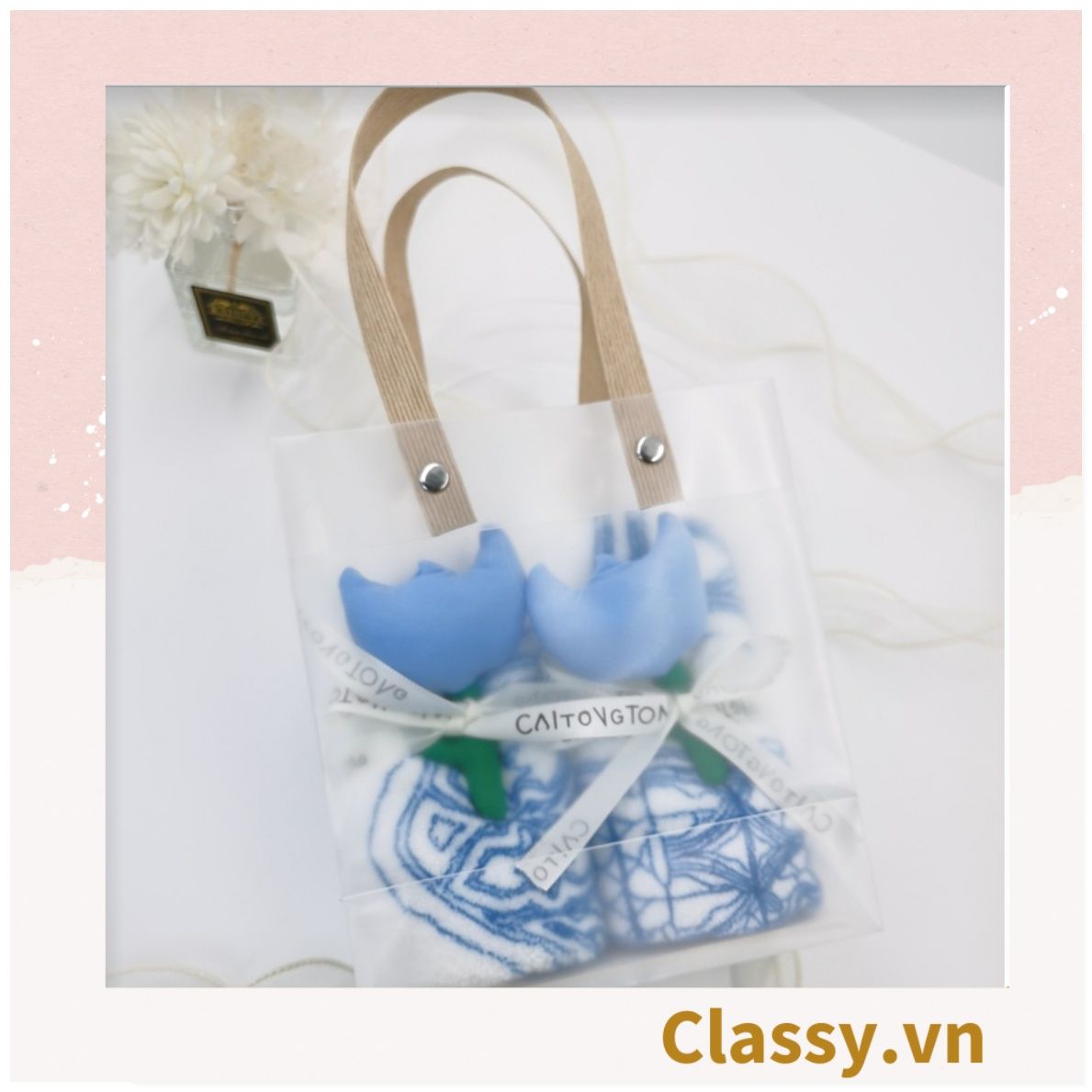 Khăn tắm nhỏ 30 X 60 CM Xếp Thành gắn hoa tulip kèm ruy băng Q1771