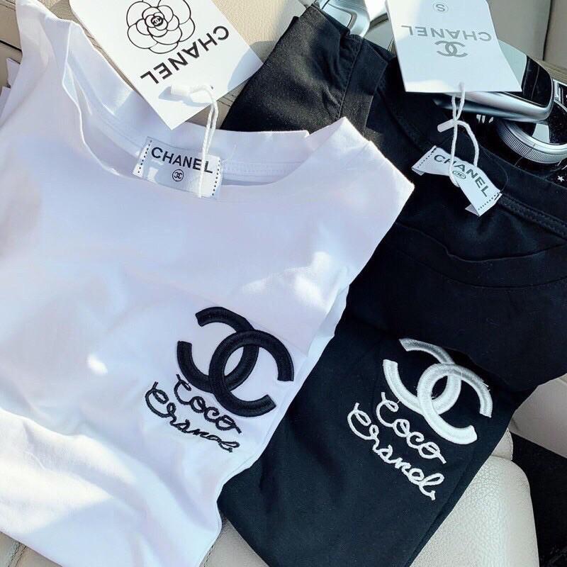 Áo phông nữ phom rộng