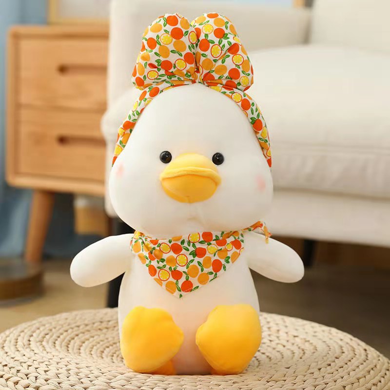 Gấu bông vịt trắng baby đeo khăn, nơ trái cây siêu dễ thương mềm mịn (25cm) vải miniso 4 chiều co giãn êm ái, an toàn cho trẻ nhỏ