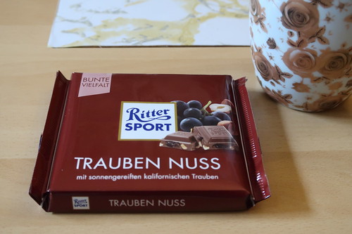 Kết quả hình ảnh cho Ritter Sport Trauben Nuss