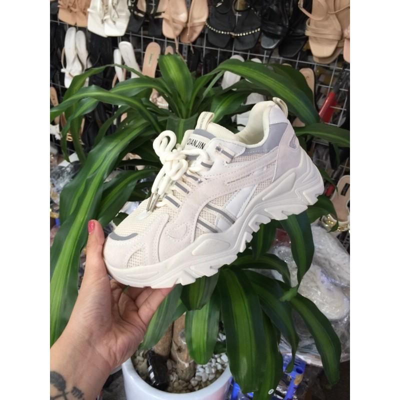 Giày thể thao be viền phát quang