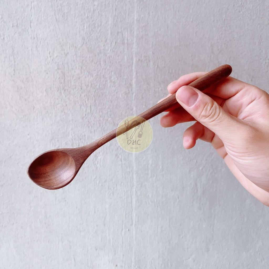 Thìa , Muỗng, Nĩa, Dĩa gỗ Óc chó thủ công đẹp mắt, đa dang kích thước