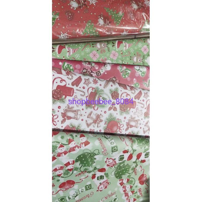 Set 10 tờ giấy gói quà noel thường + hoa kẻ hoạ tiết