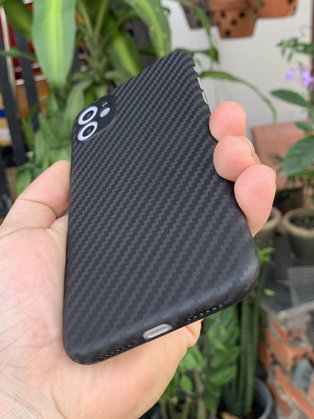 Ốp lưng siêu mỏng, vân carbon dành cho iPhone 11 - Màu đen