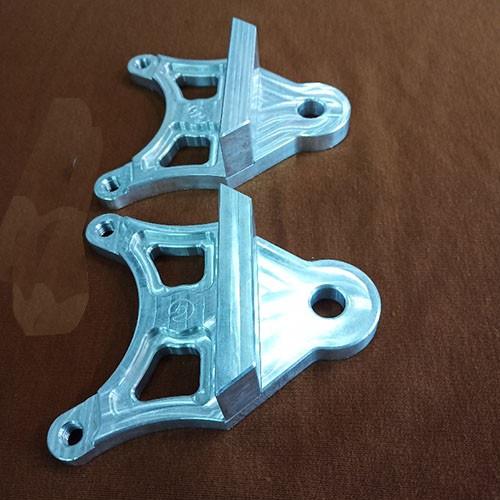 Pas đỉa sau heo gắn xe máy ex150 220mm