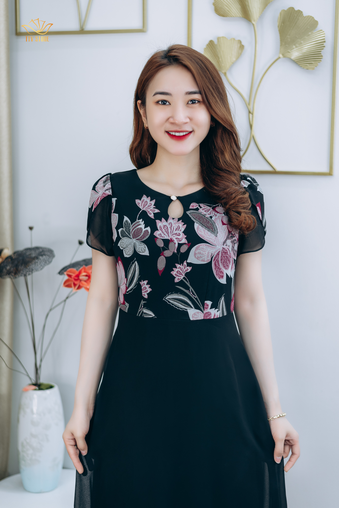 Đầm xoè thiết kế trung niên cao cấp sang trọng Cổ tròn kết nút màu Đen hoa TTV STORE TTV1276