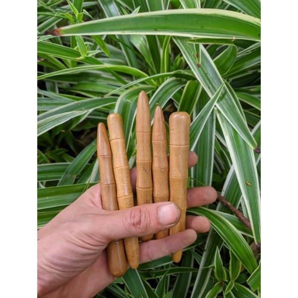 Cây dụng cụ day , ấn , bấm huyệt đạo loại nhỏ tốt cho sức khỏe
