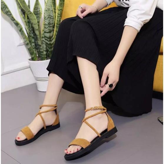 Giày sandal nữ quai ngang dây chéo gài khóa