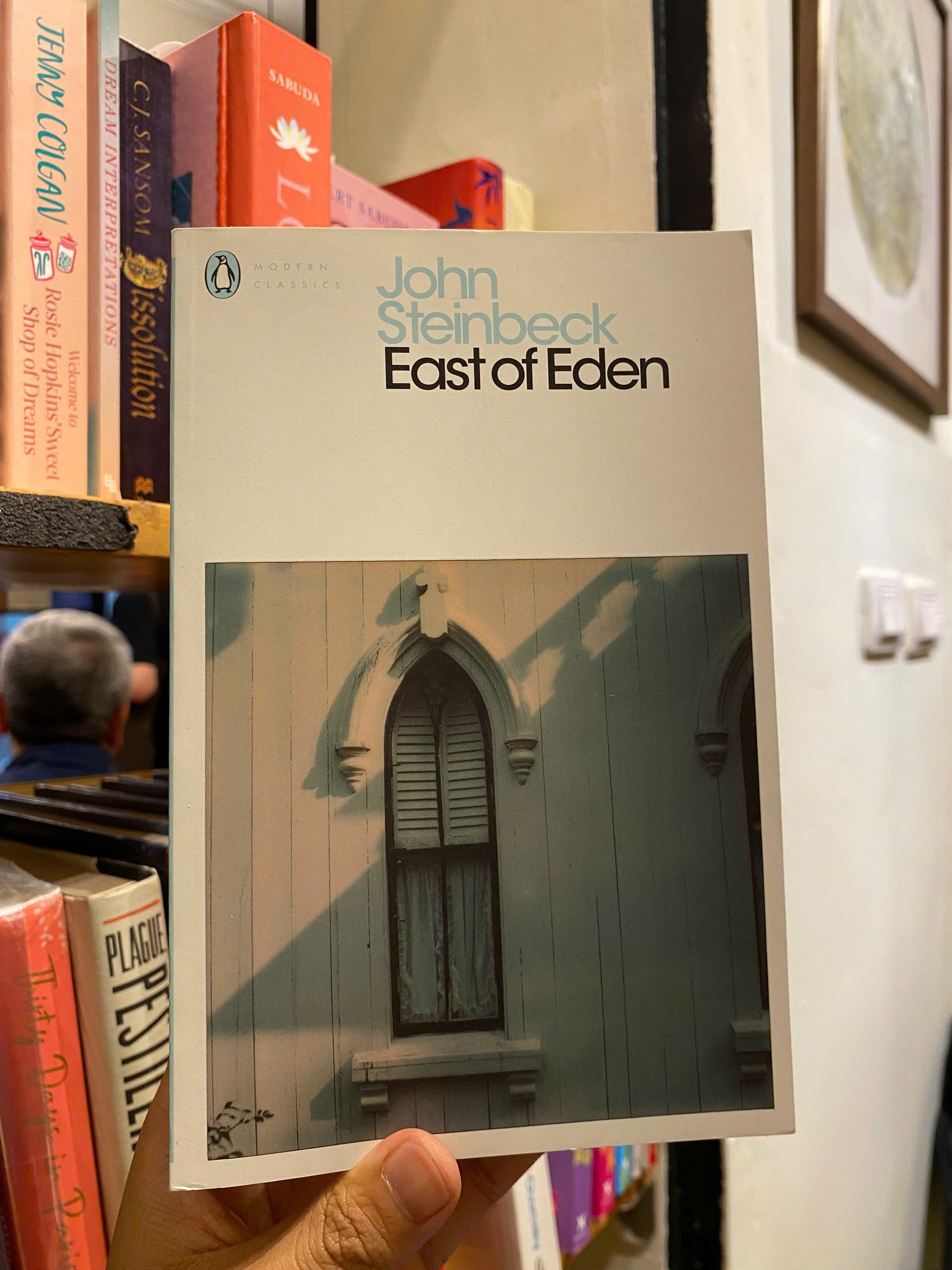 Sách - East of Eden (Penguin Modern Classics) by John Steinbeck - Classics, Fiction