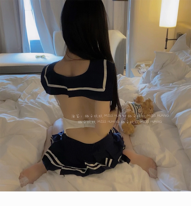 Đồ ngủ Cosplay học sinh cà vạt áo khoét bụng chân váy quần lọt khe sexy