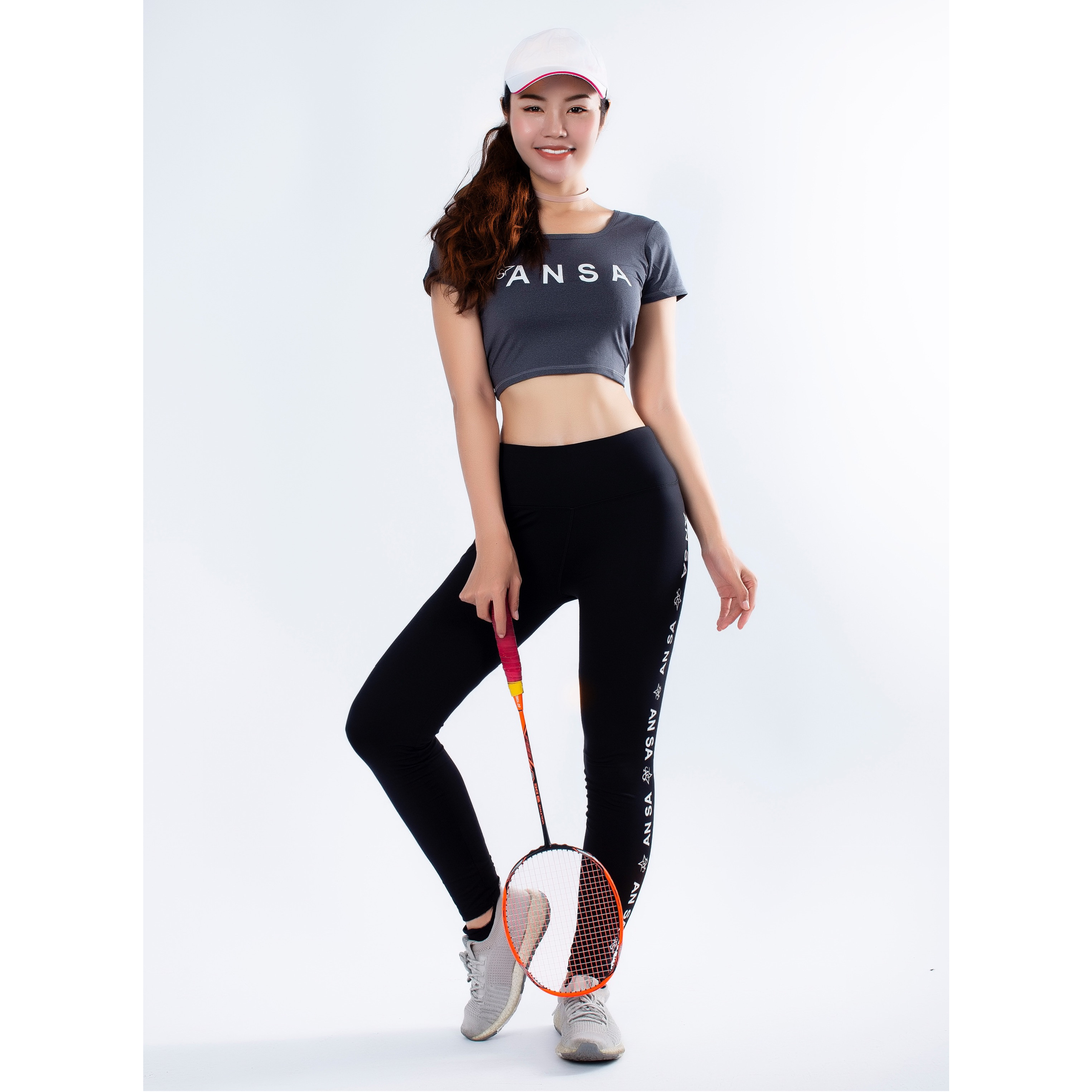 Bộ thể thao nữ quần dài áo croptop có tay Màu Xám - DD301