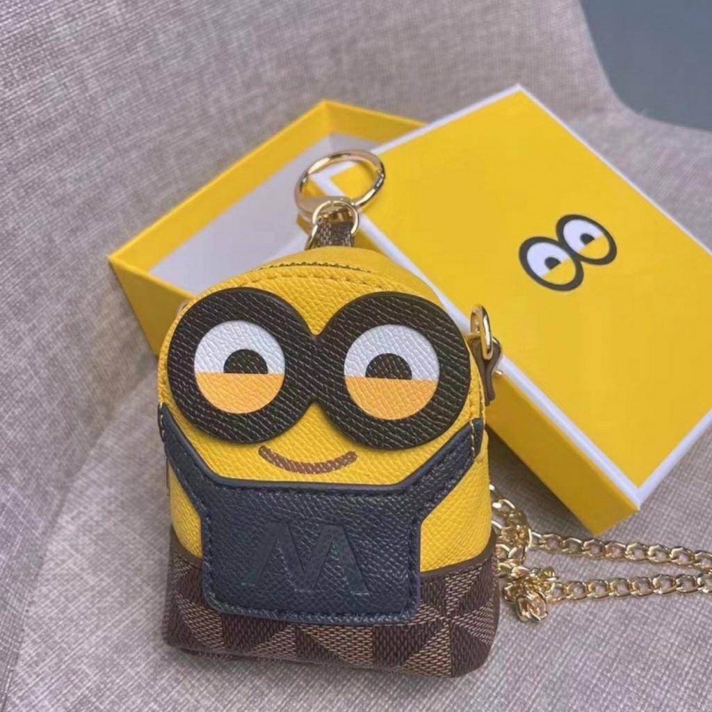 Túi Đeo Chéo Mini Hình Minion KÈM HỘP Ngộ Nghĩnh Đáng Yêu Siêu Cưng, Đựng Vừa Son.
