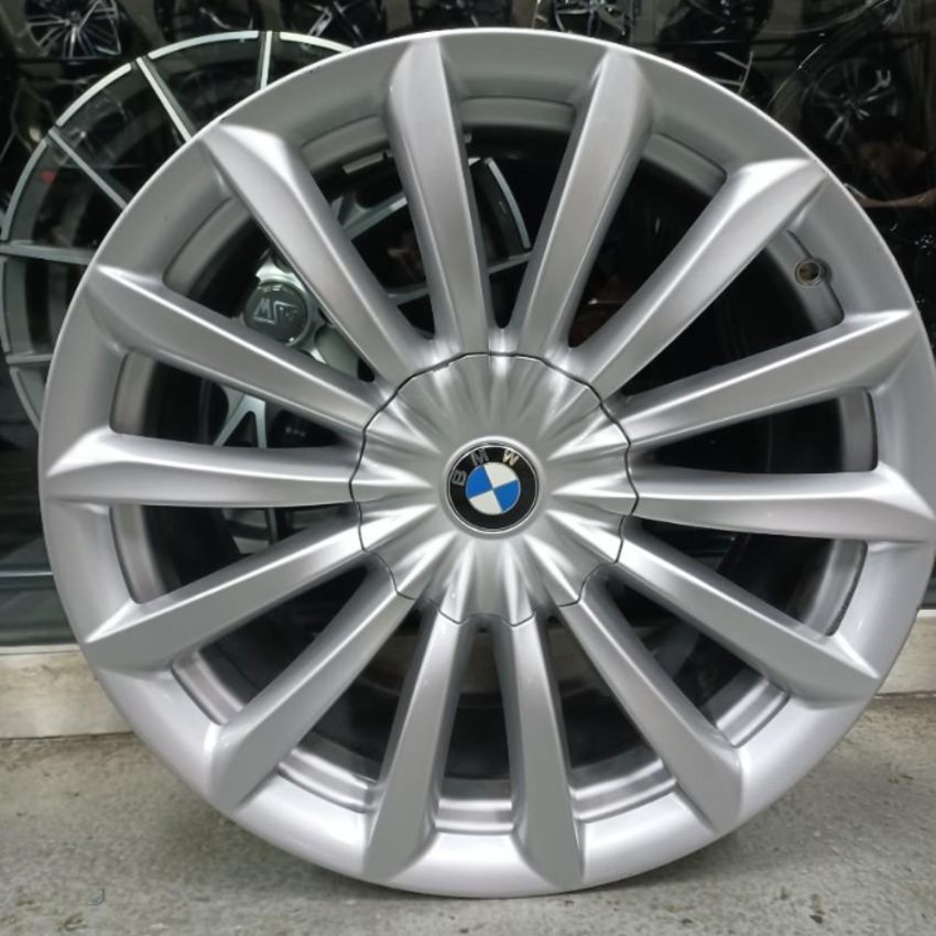 Logo chụp mâm, lazang bánh xe ô tô BMW 7 Series đời mới 730 Li, 740 Li, 750Li - Đường kính 17.2cm