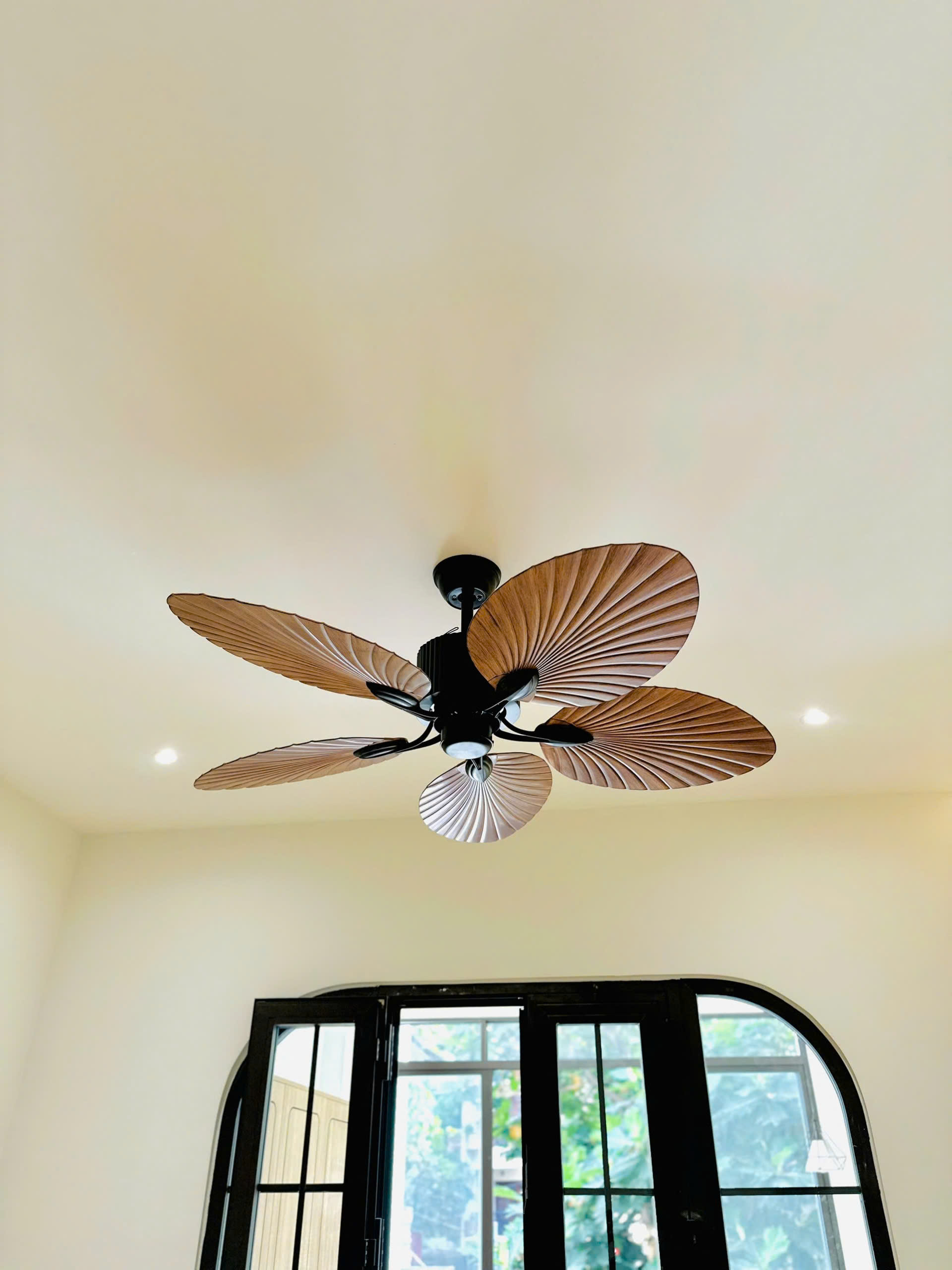 Quạt Trần có đèn 355 Decor cánh nhựa ABS màu café QT4808 - Hàng nhập khẩu