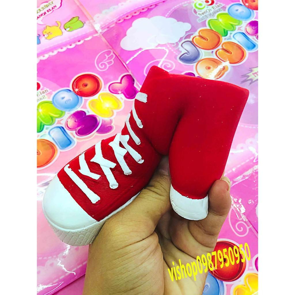 SQUISHY GIÀY ĐỎ - ĐỒ CHƠI BÓP SQUISHY