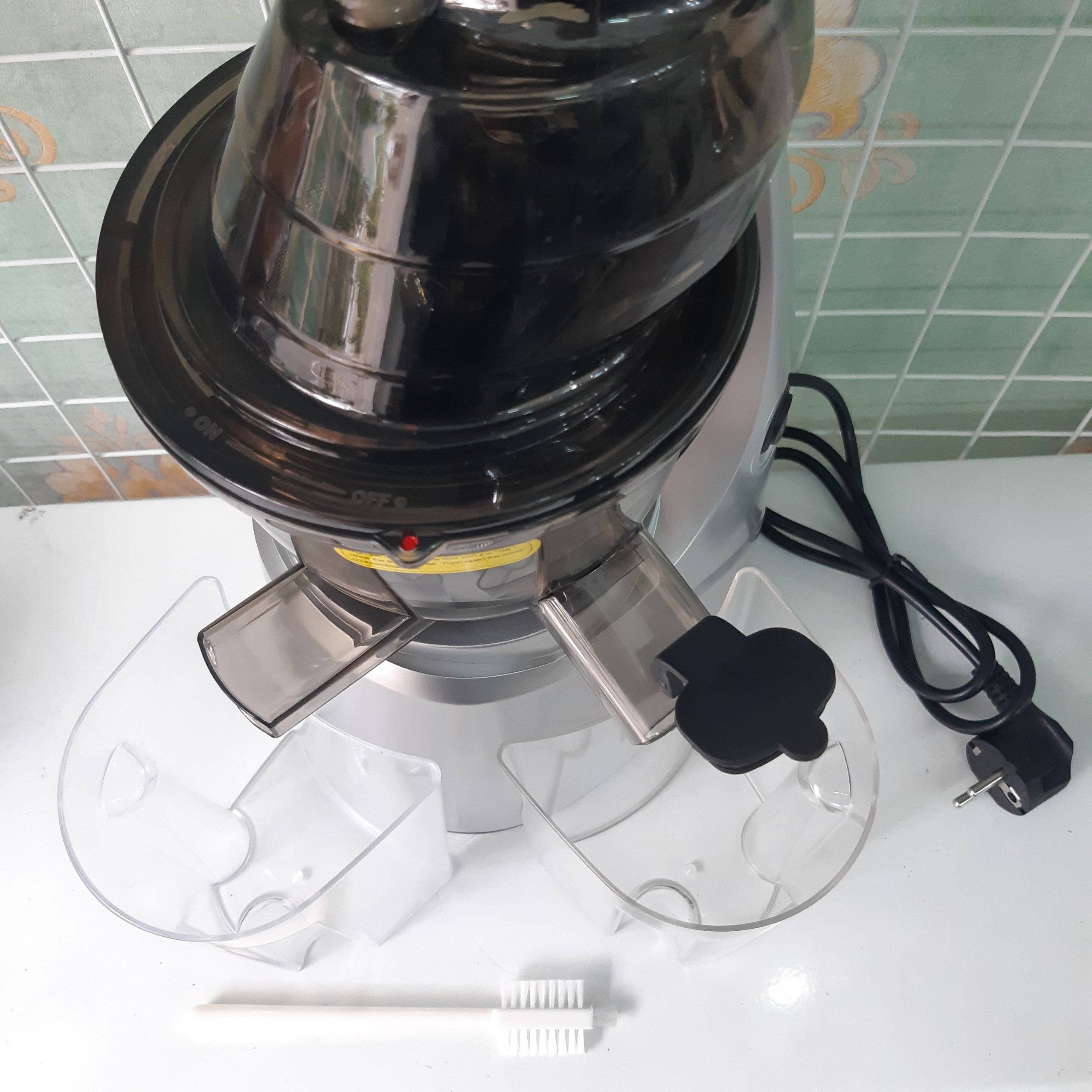 Máy ép chậm, miệng lớn ép nguyên trái SlowJuicer công suất 250W