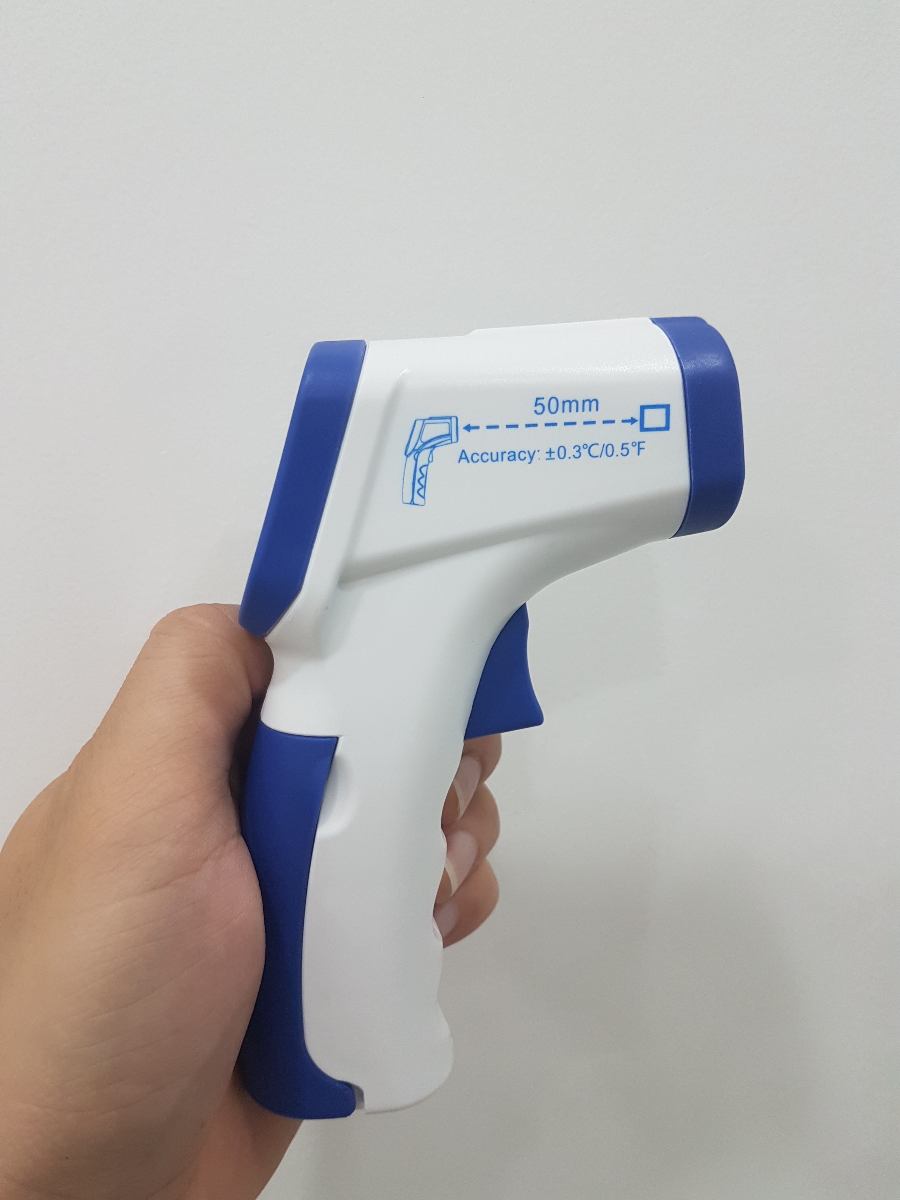 Nhiệt kế điện tử đo trán Flus IR-805B
