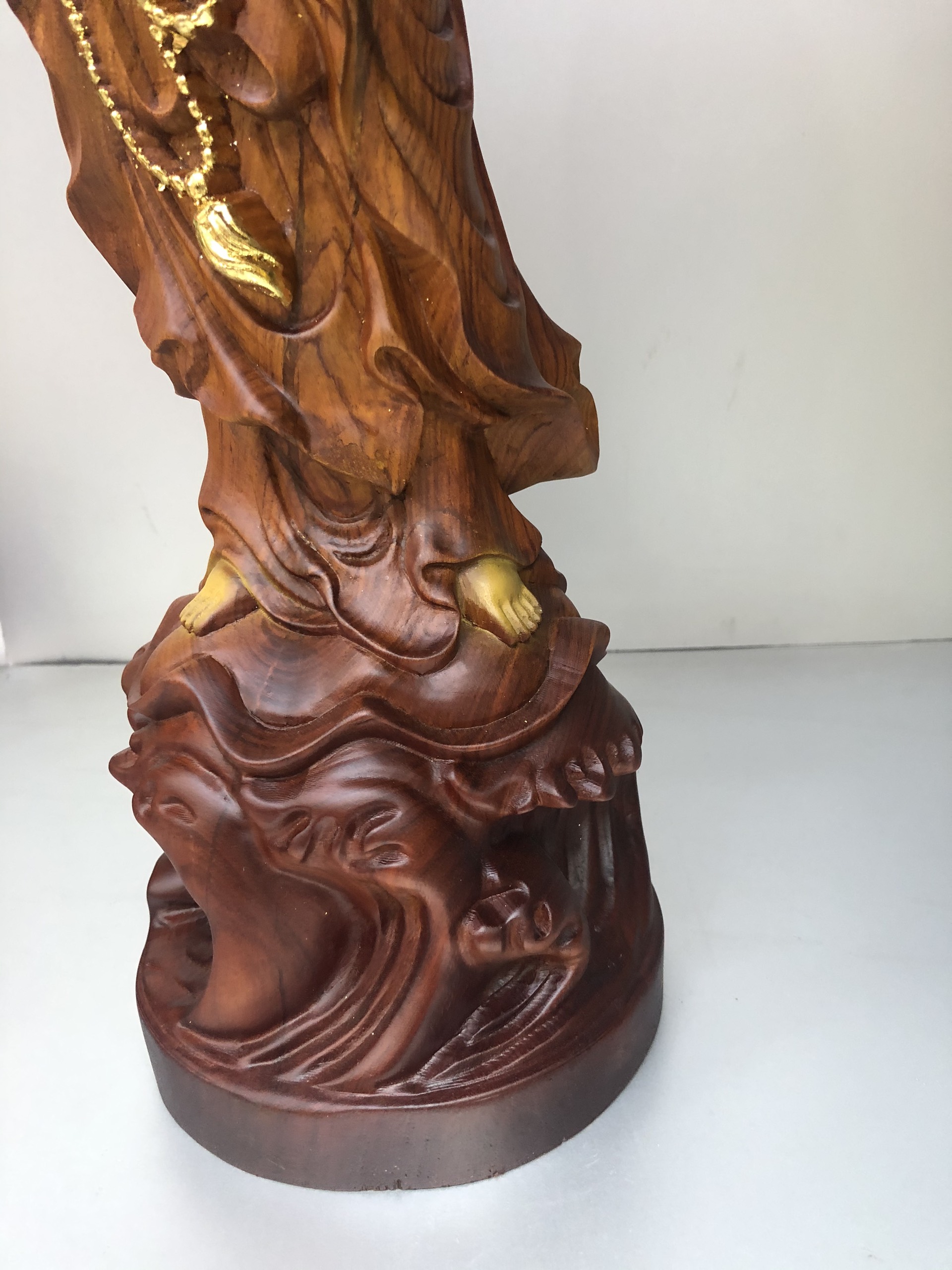 Tượng thờ bằng gỗ hương đâ, Quan Âm Bồ Tát BH338