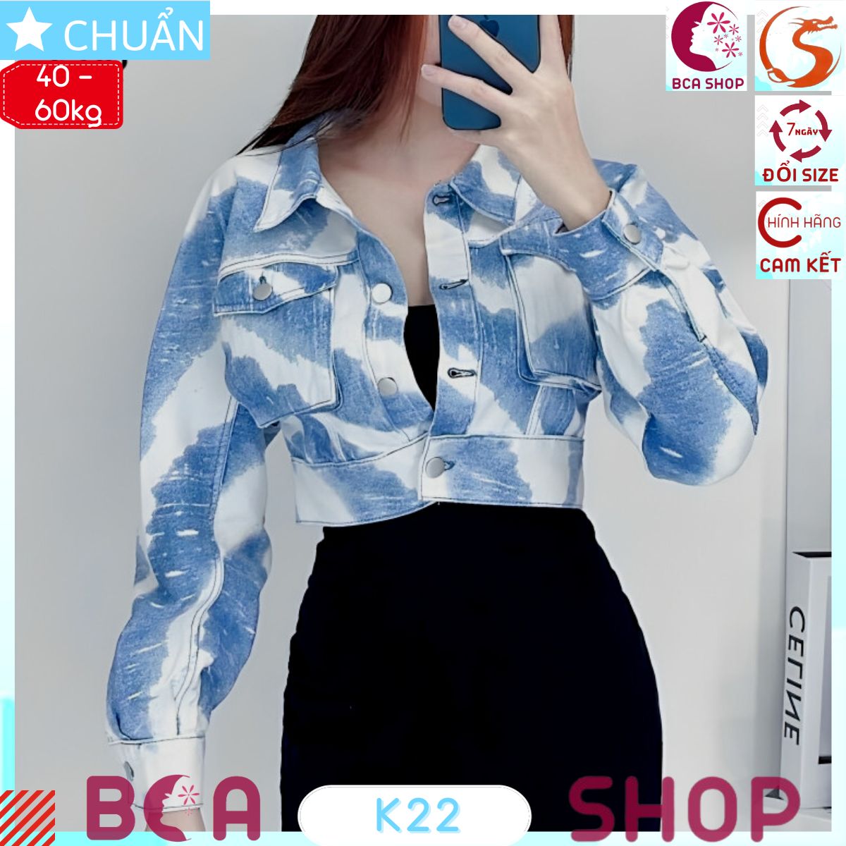 Áo khoác Jeans nữ K22 ROSATA tại BCASHOP màu xanh phối trắng cá tính và thời trang, thể hiện gu thời trang và đẳng cấp