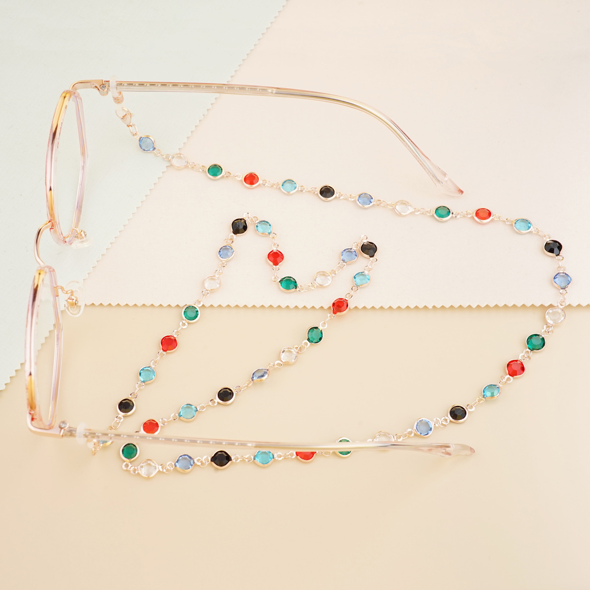 Chuỗi dây đeo gọng kính chuỗi hạt đá cầu vồng màu sắc ấn tượng độc đáo hot fashion trend top