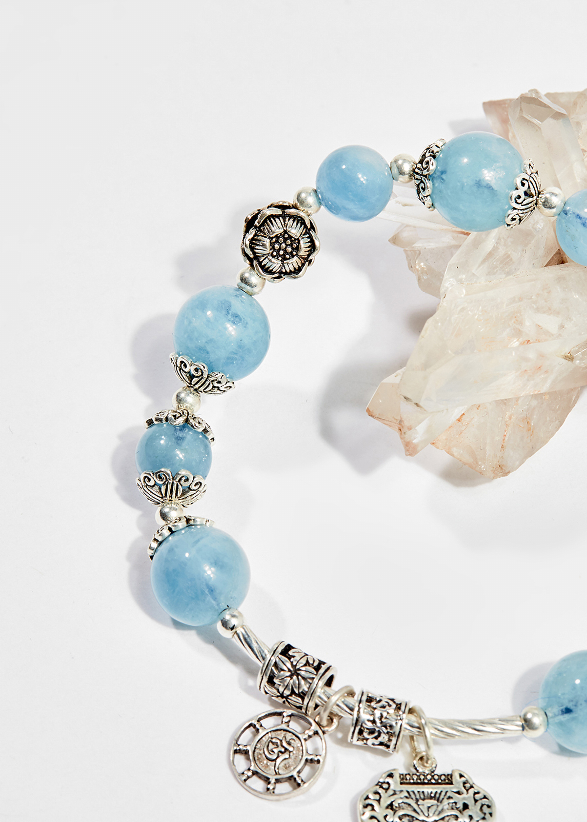 Vòng tay phong thủy nữ đá aquamarine charm túi như ý 8mm mệnh thủy , mộc - Ngọc Quý Gemstones