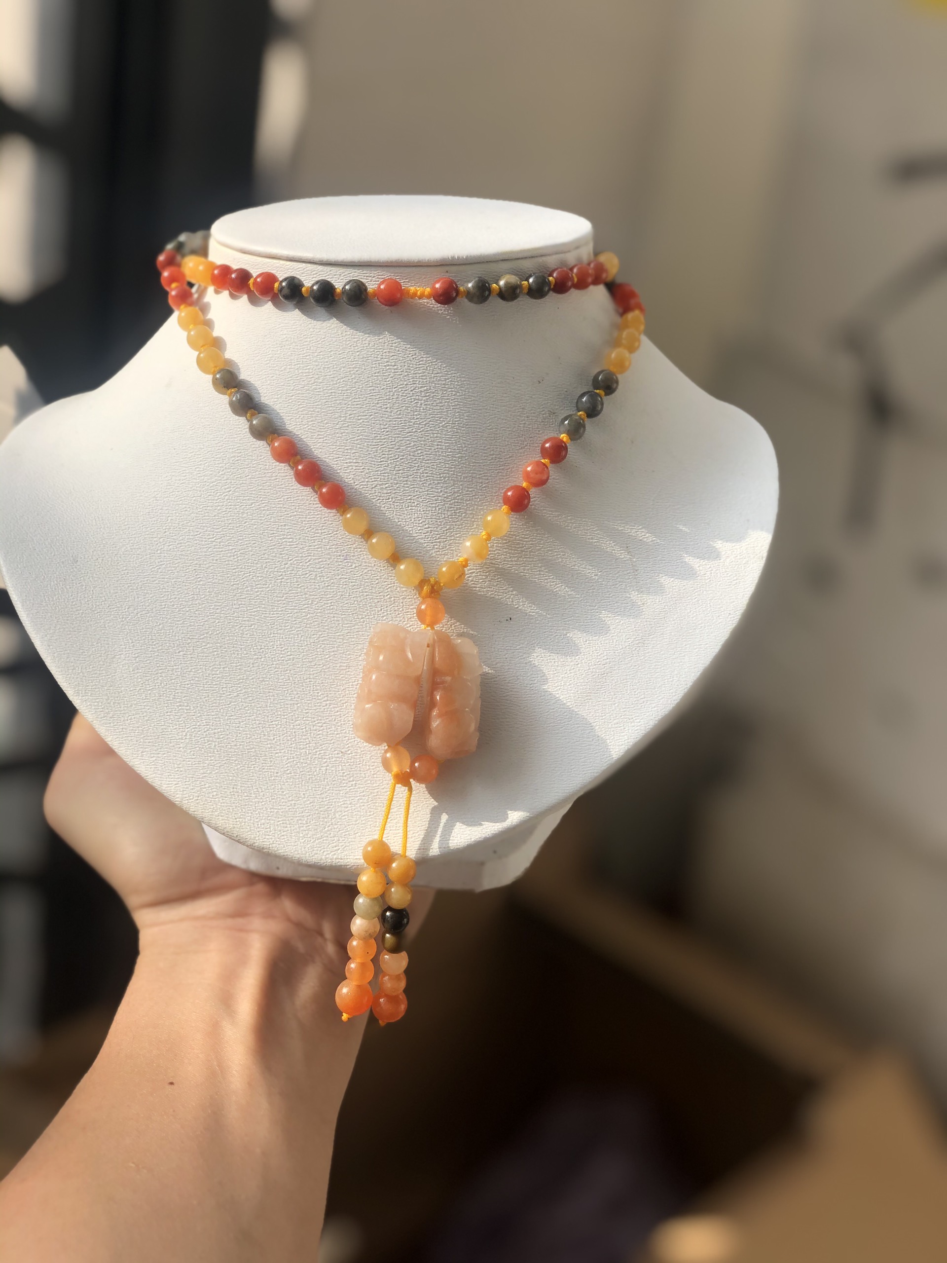 Vòng cổ đá ngọc hoàng long