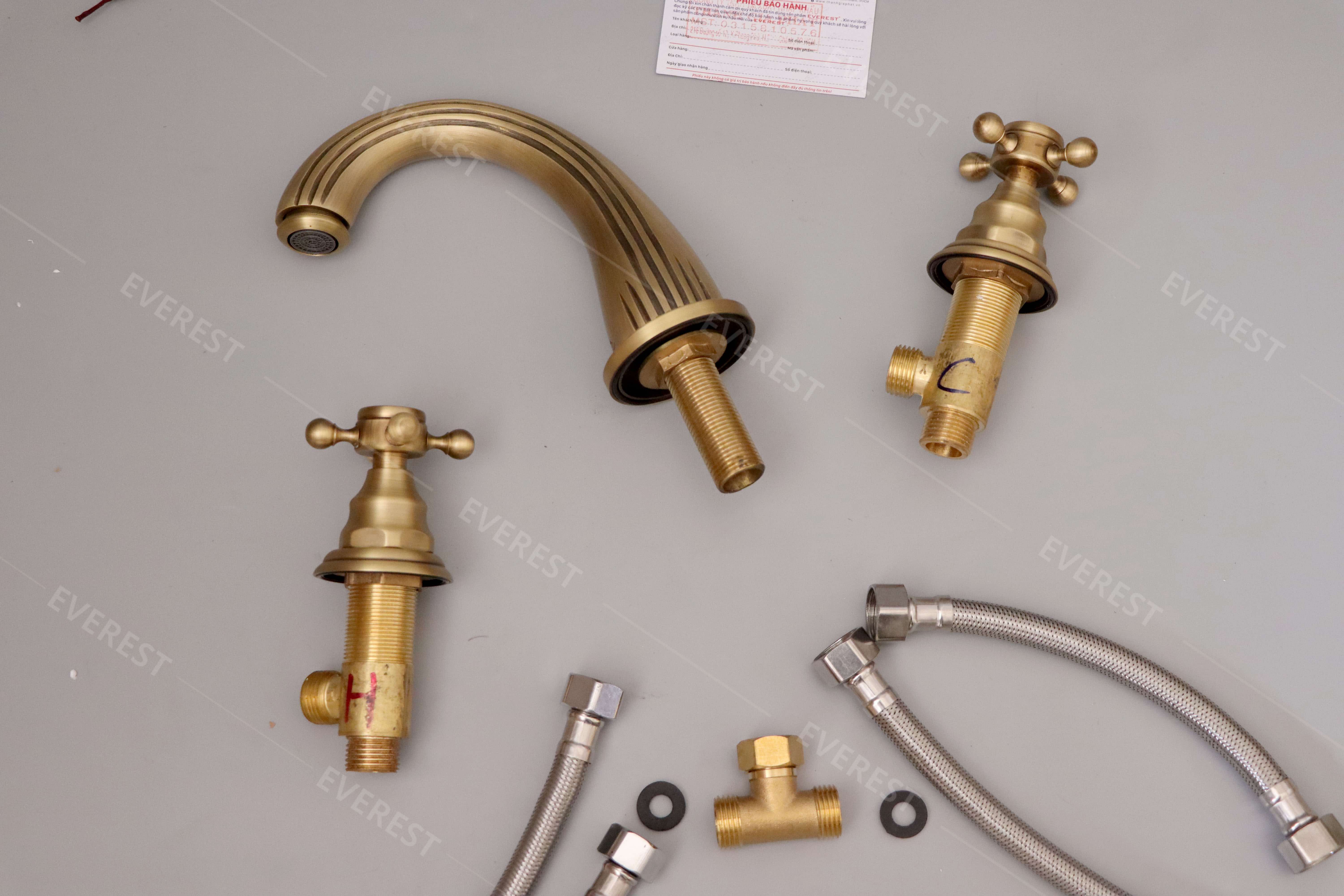 Vòi rửa lavabo âm bàn EVEREST EV-1116