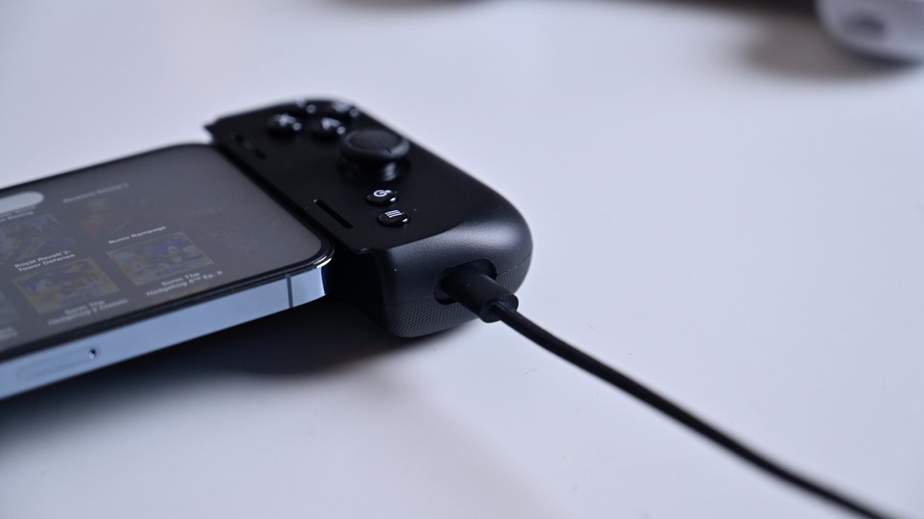 Tay cầm điện thoại Razer Kishi V2-Gaming Controller for iPhone