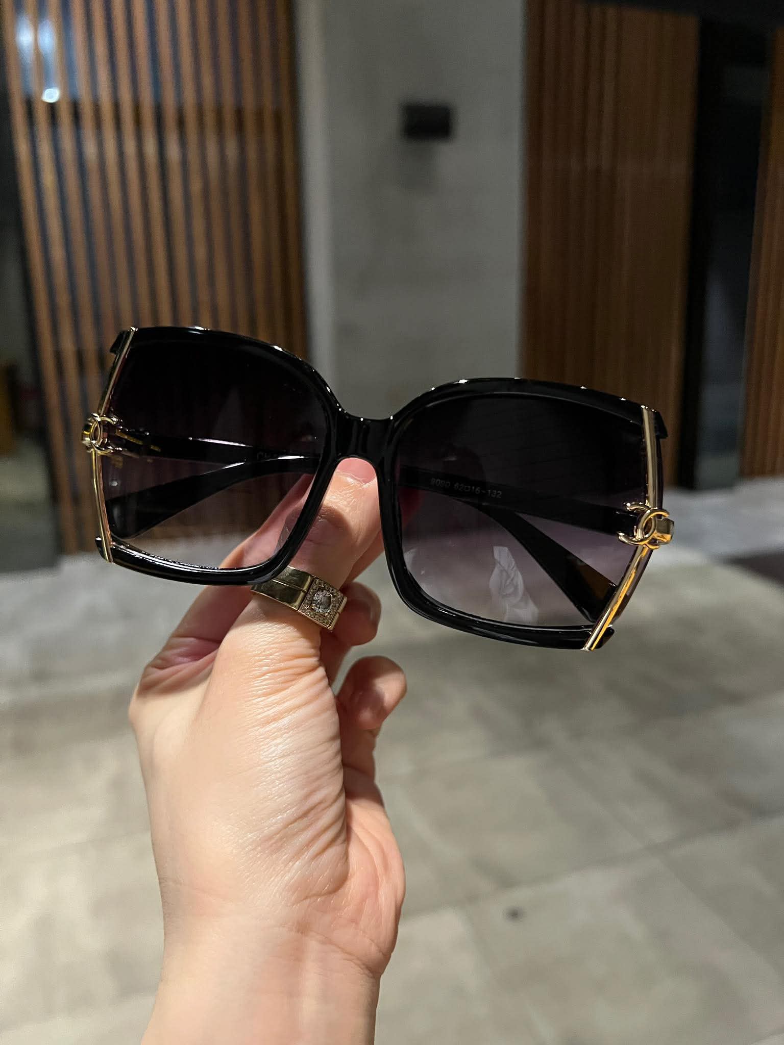 Kính râm nữ thời trang chống nắng sành điệu