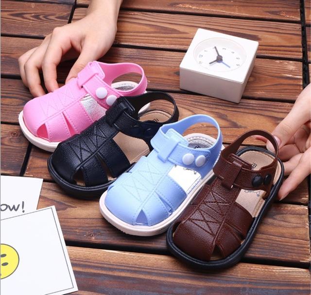 Dép quai hậu cho bé ( hàng xịn mềm )