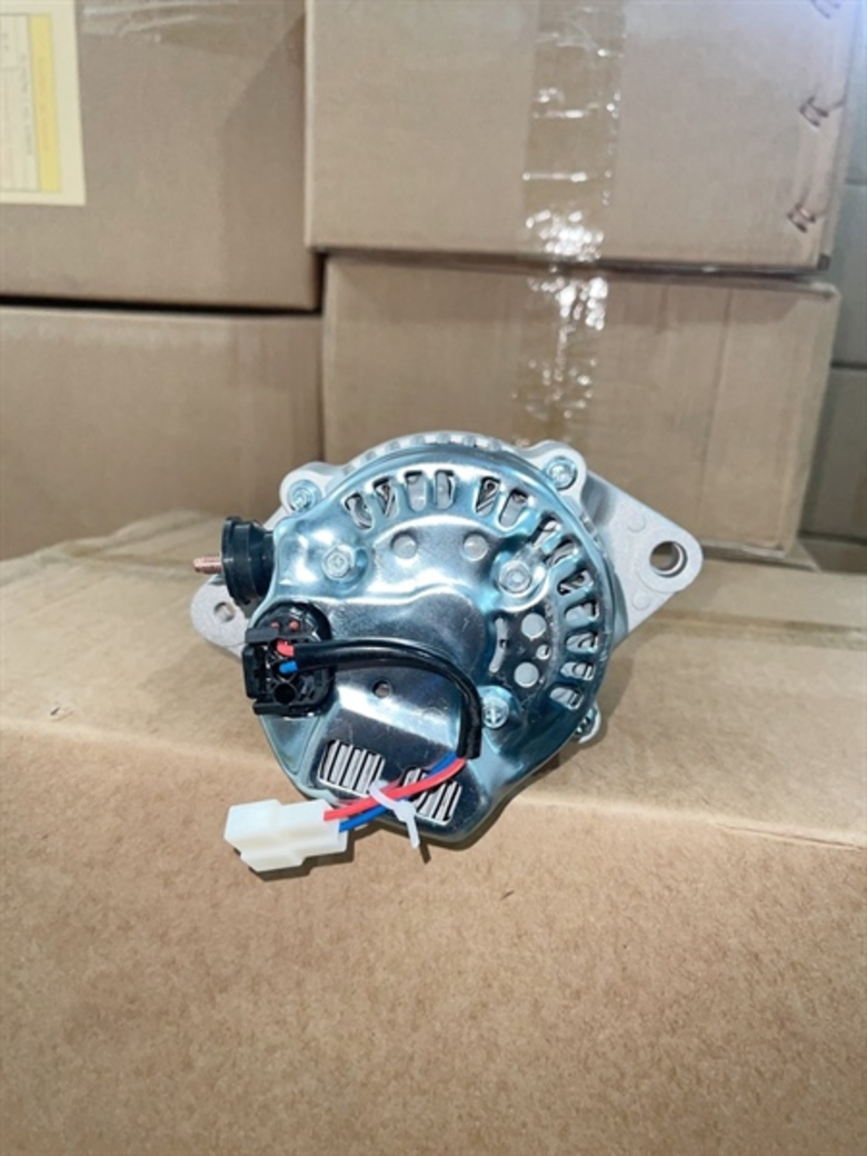 MÁY PHÁT ĐIỆN D1105 1505 KUBOTA DINAMO KUBOTA 12V 40A 15531-4013 16678-64014