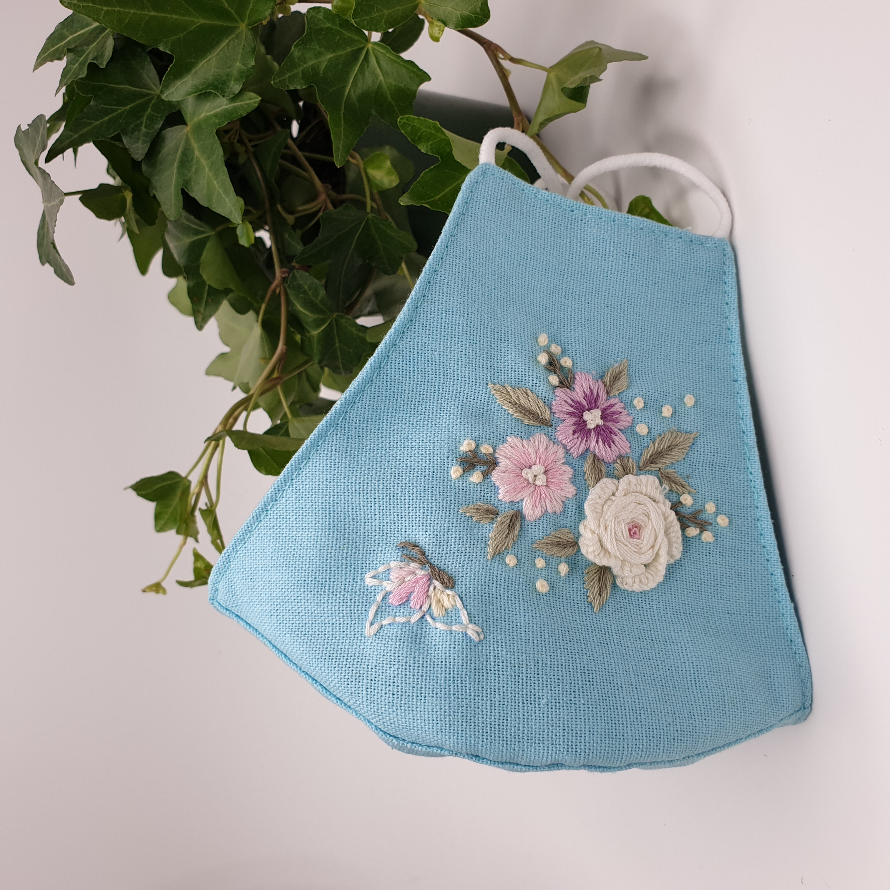 Khẩu trang thêu tay vải linen JL40