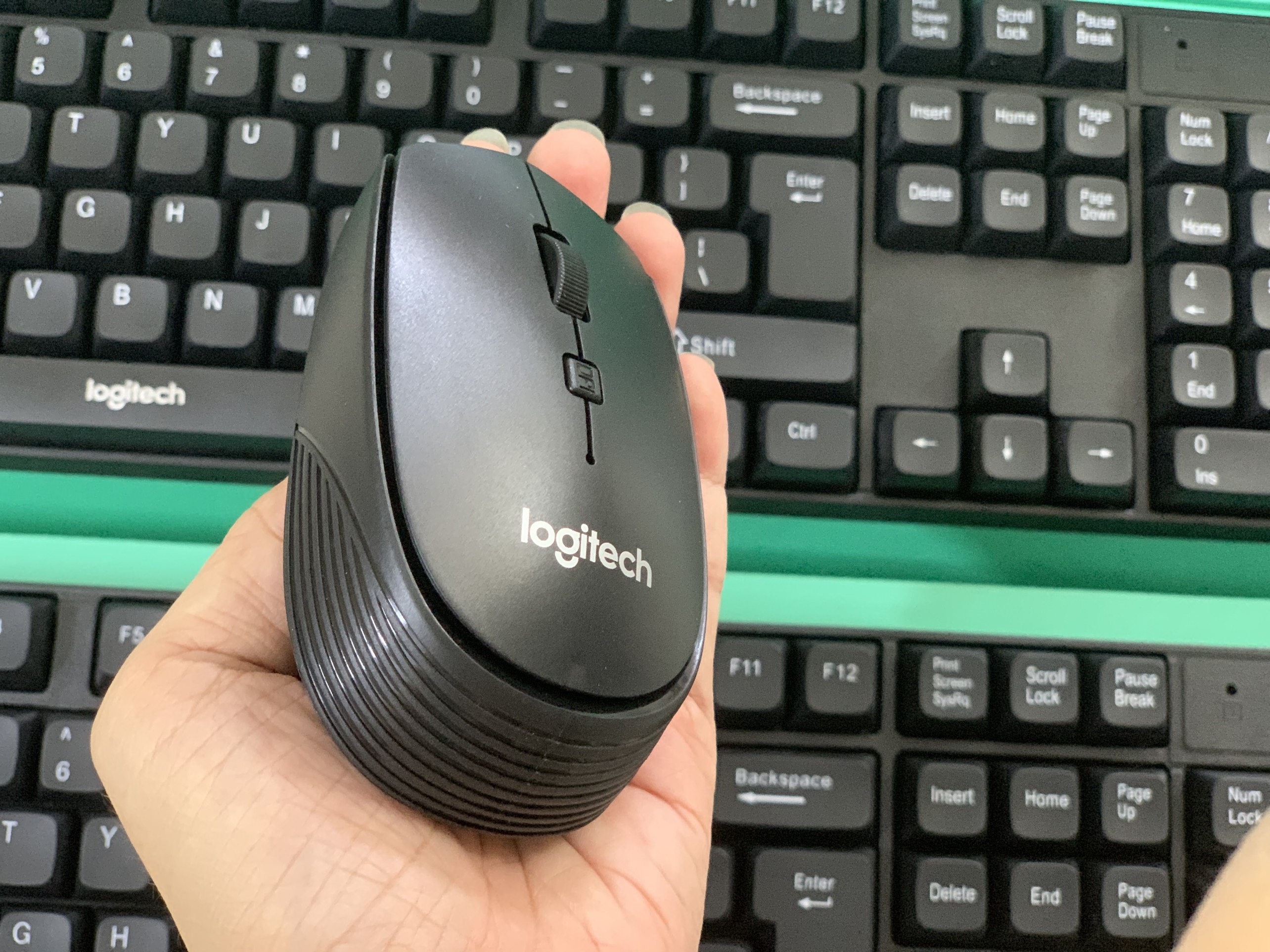 Bộ phím chuột không dây wireless LGT MK290 siêu tiết kiệm pin ( Tặng kèm quà tri ân)