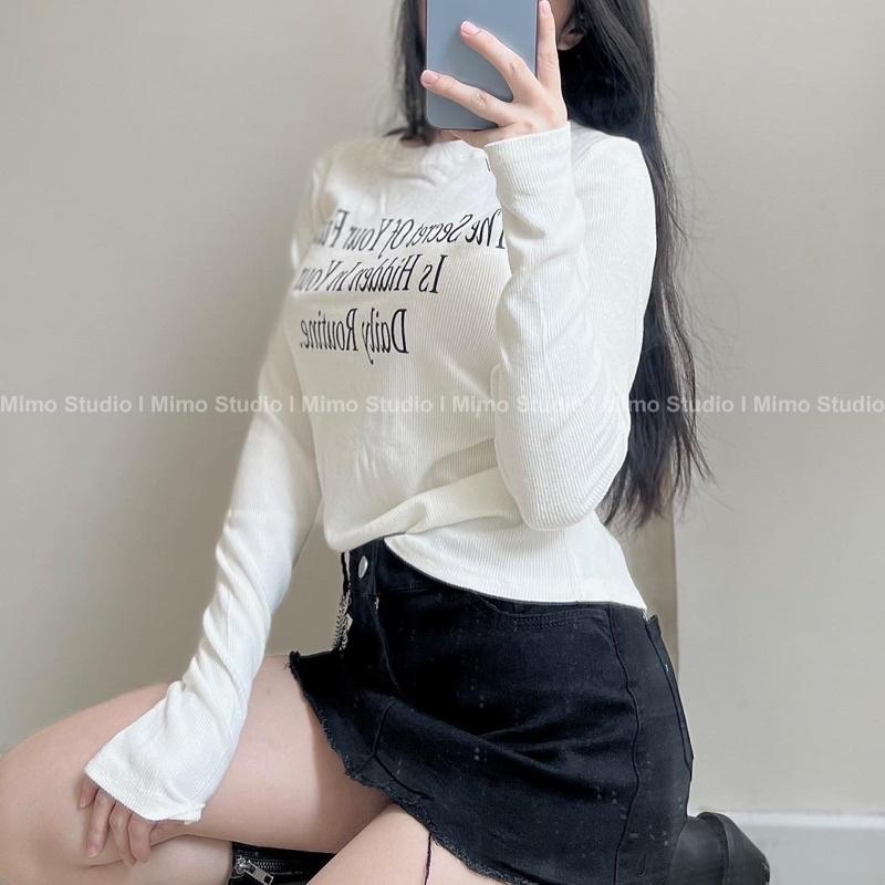 Thun dài tay chữ in đơn giản - Váy jean đen kèm chain