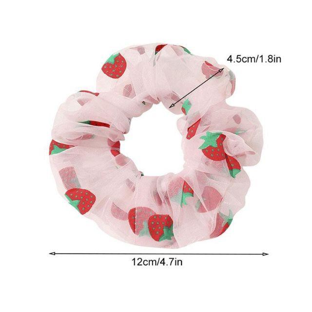 Buộc tóc scrunchies voan phối họa tiết trái dâu