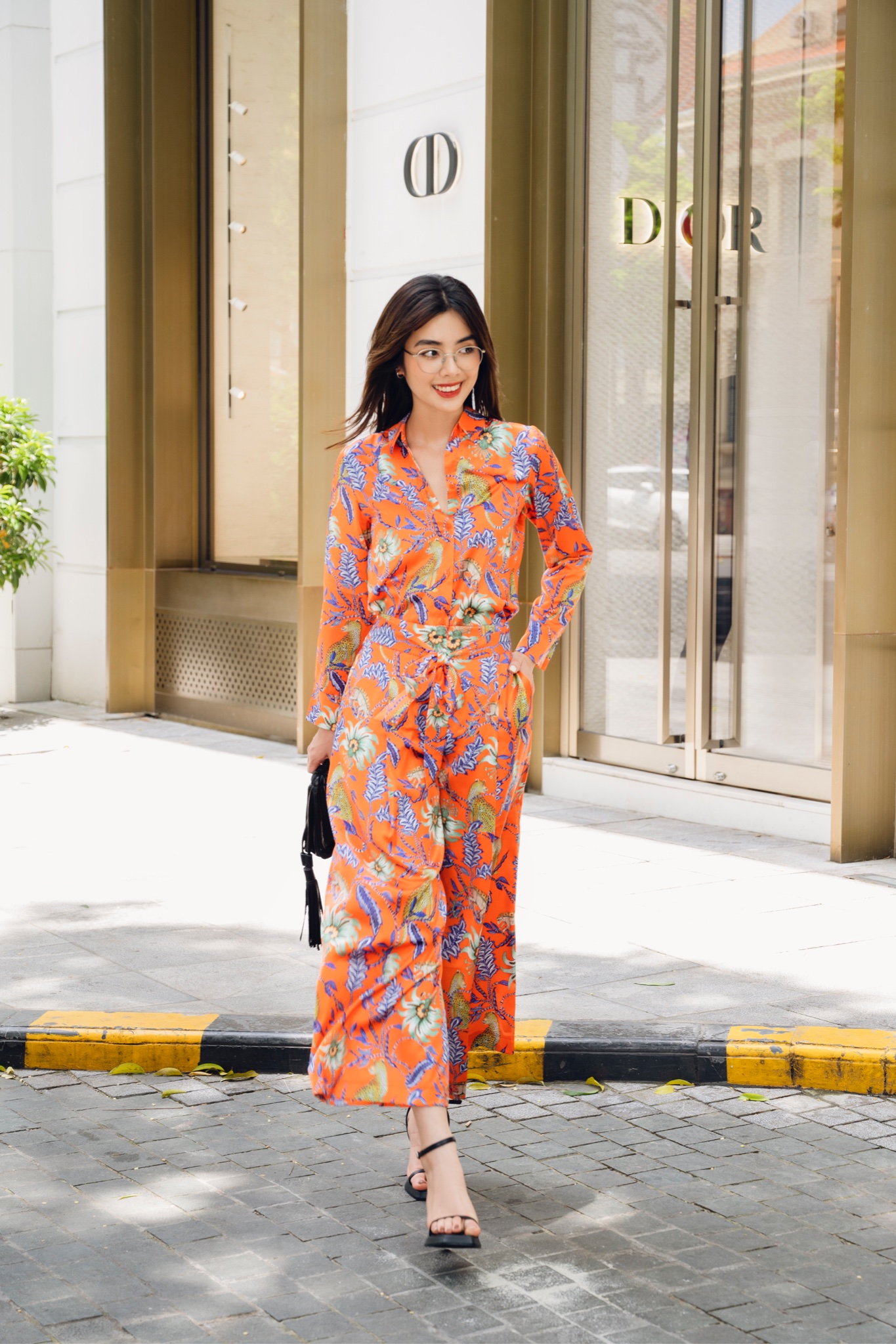 Áo sơ mi lụa báo cam