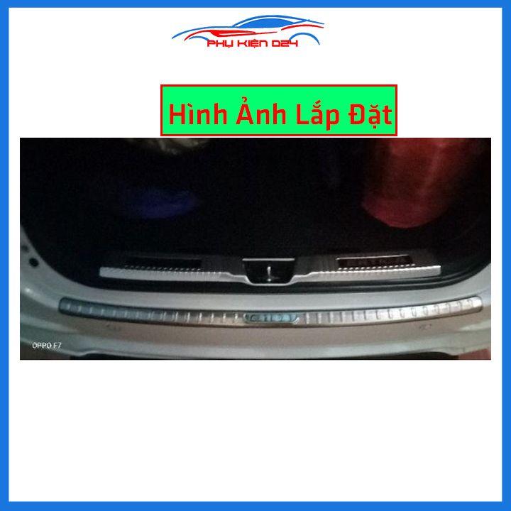 Ốp chống trầy cốp Ertiga 2019-2020-2021-2022 inox sáng bóng bảo vệ xe chống va đập