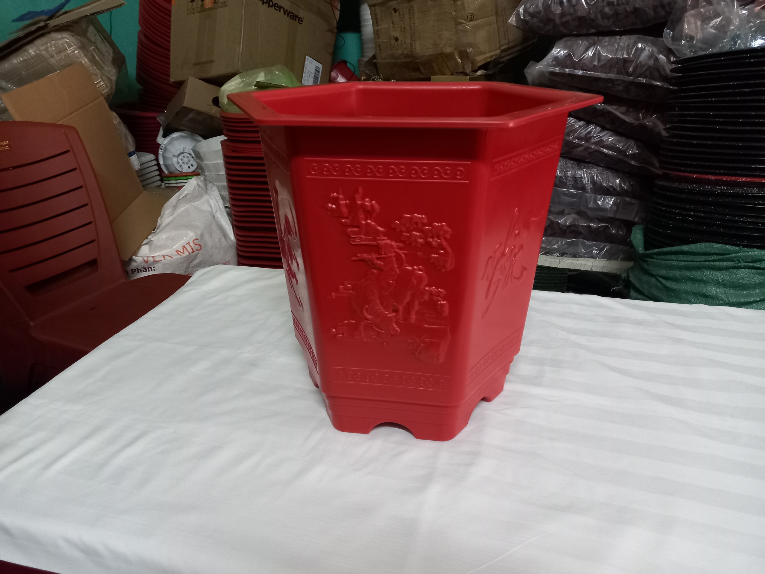 2 chậu nhựa bình thuận LA 390