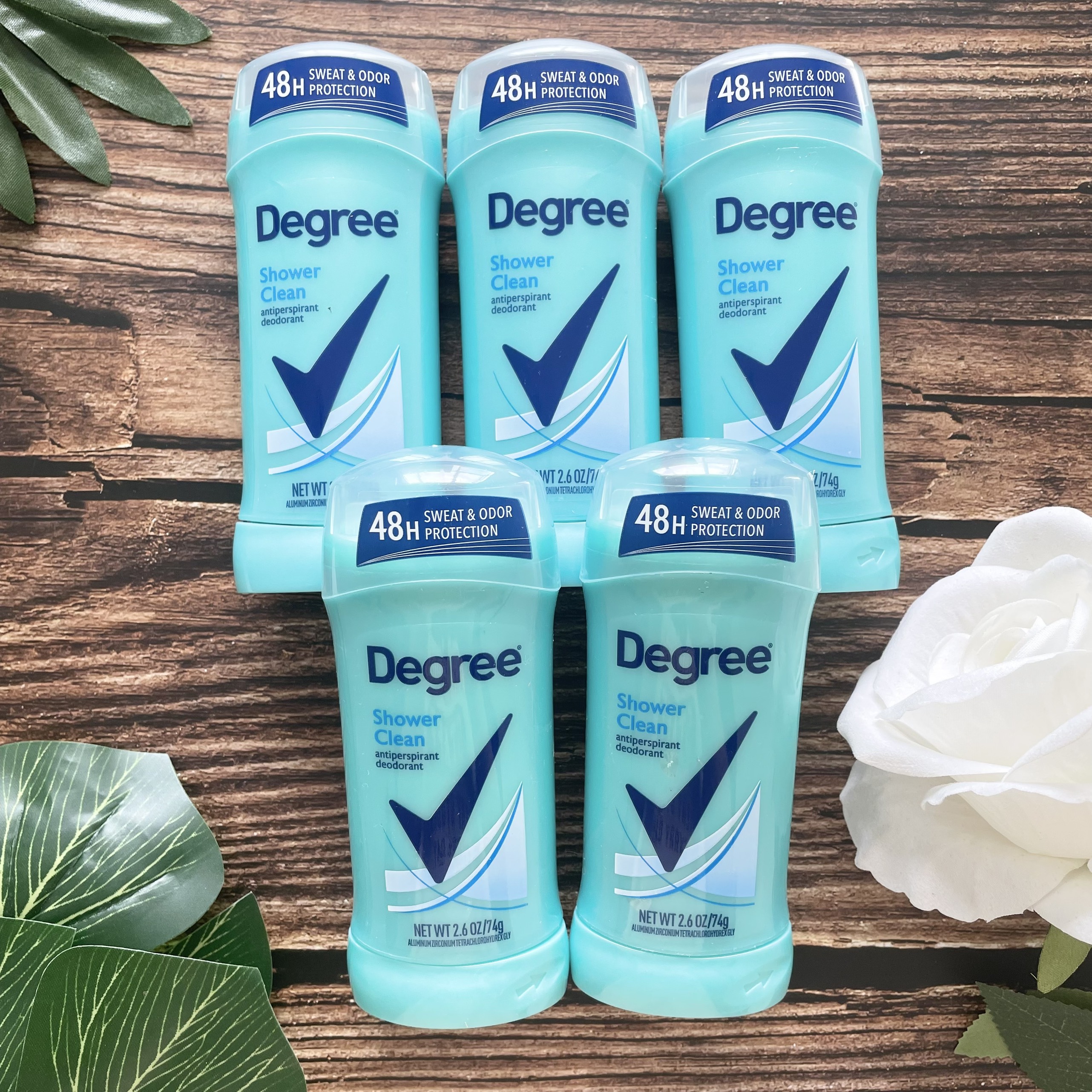 Lăn khử mùi Degree Nữ Shower Clean Sweat &amp; Odor Protection 74g Hàng Nhập Mỹ