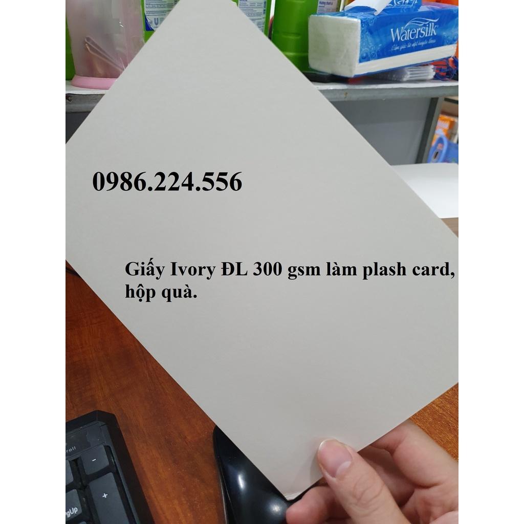 Giấy bìa cứng hộp quà thẻ Plash Card