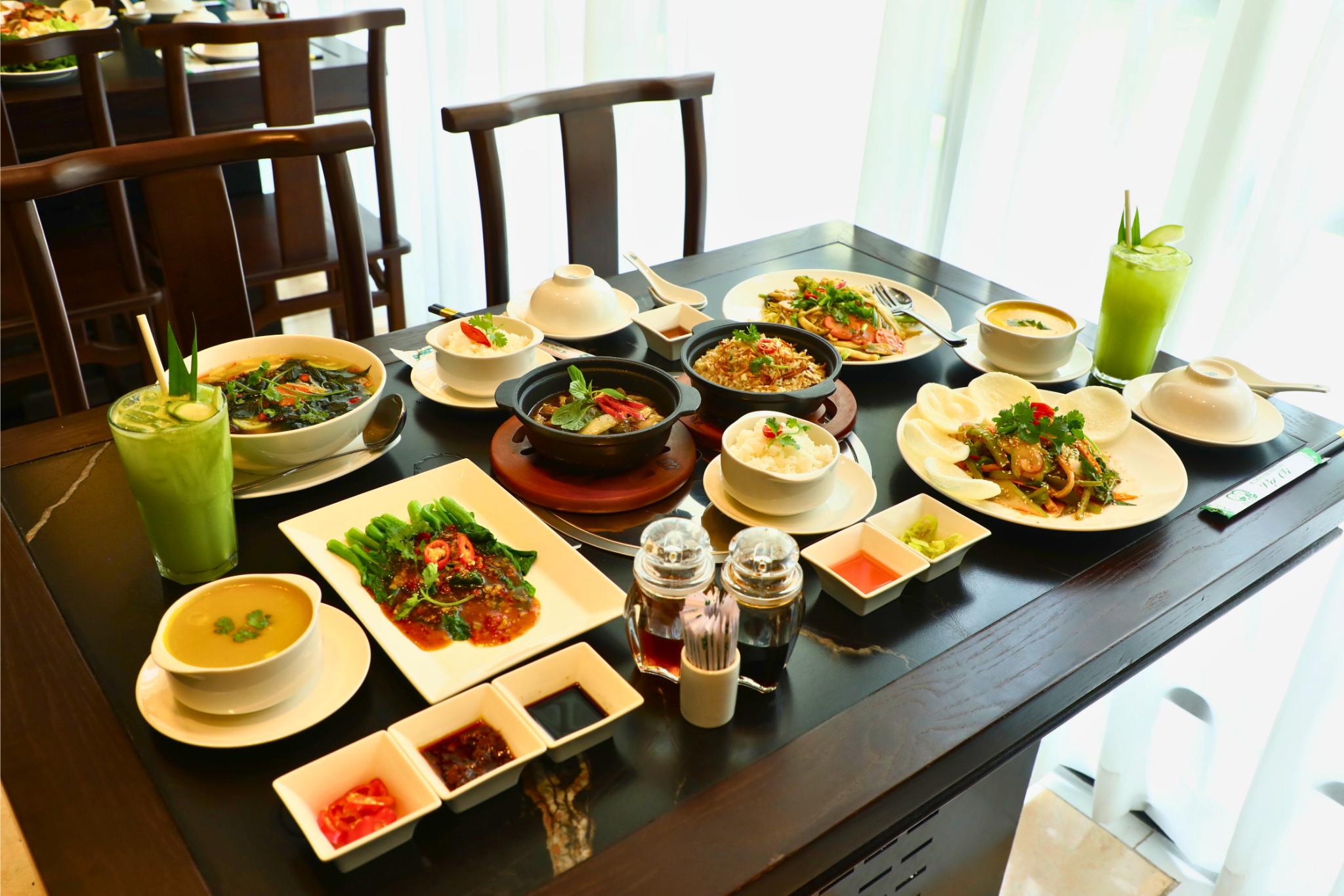 Nhà Hàng Chay Bà Xã - Combo Dành Cho 2-3 Người