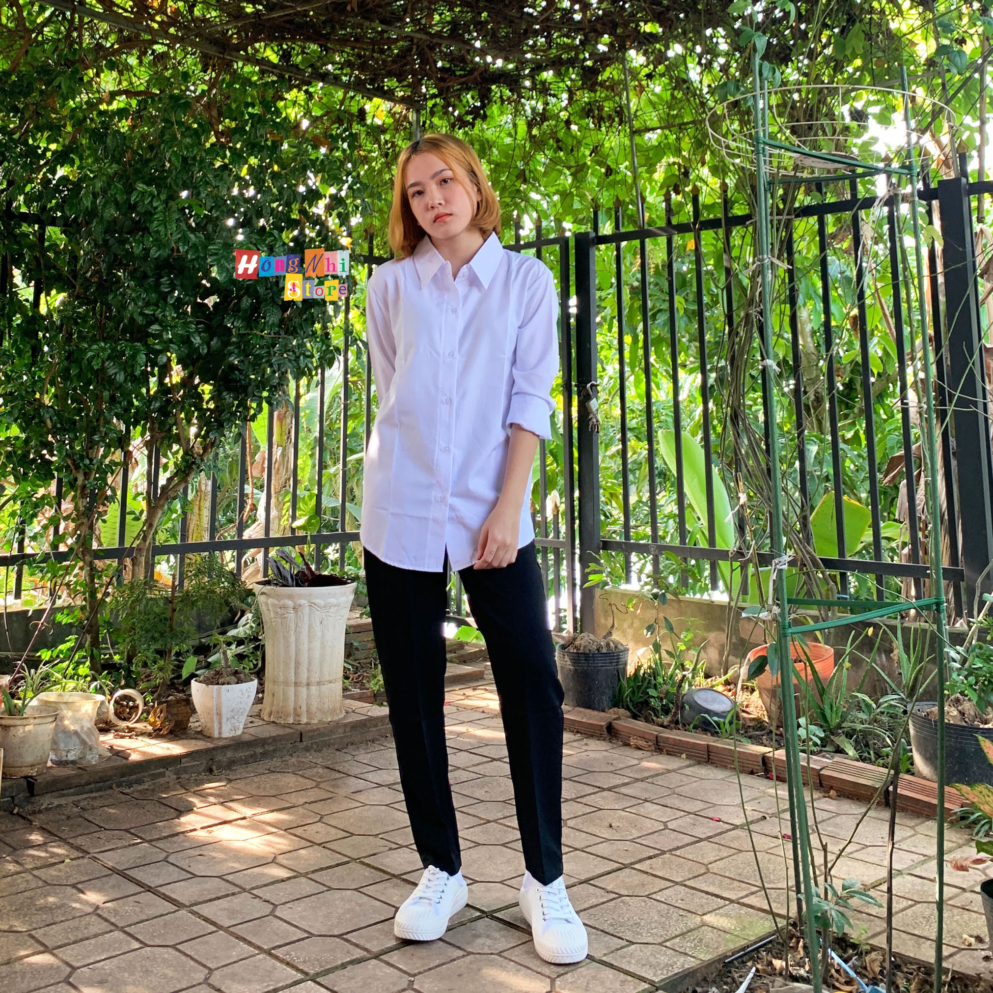 Sơ Mi Trơn Dáng Rộng Basic Unisex Tay Dài Màu Trắng - MM
