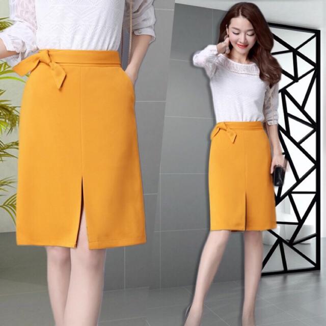 Chân Váy Dáng Suông Sẻ Giữa Thắt Nơ