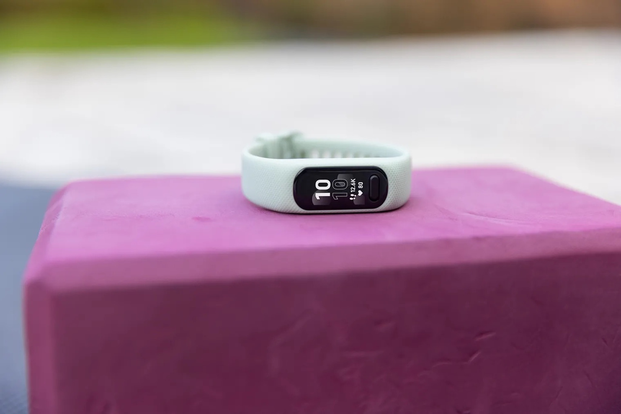 Vòng tay theo dõi sức khỏe, theo dõi vận động Garmin Vivosmart 5
